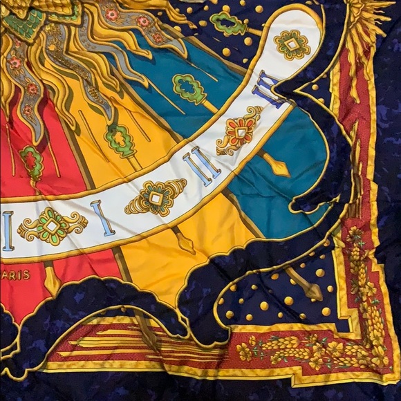 Hermès Silk Scarf - Picture 3 of 8